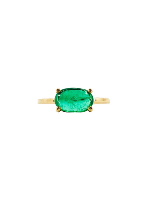Anillo esmeralda cabujón ovalada.