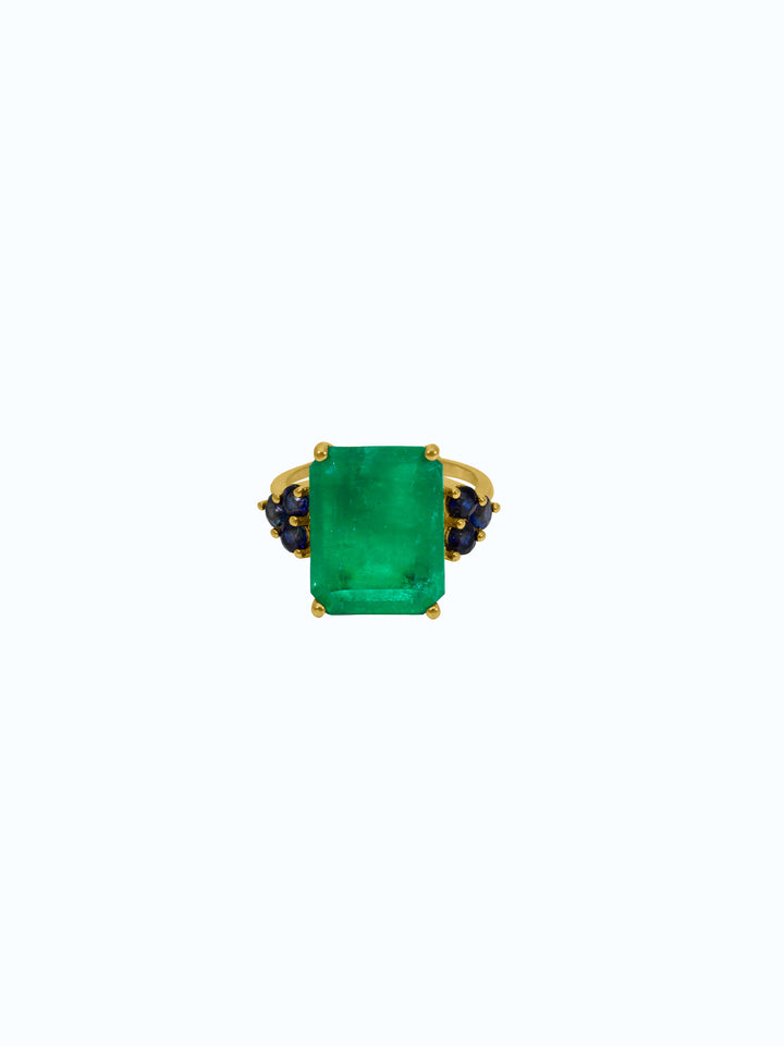 Anillo de oro 18k con esmeralda y zafiros 