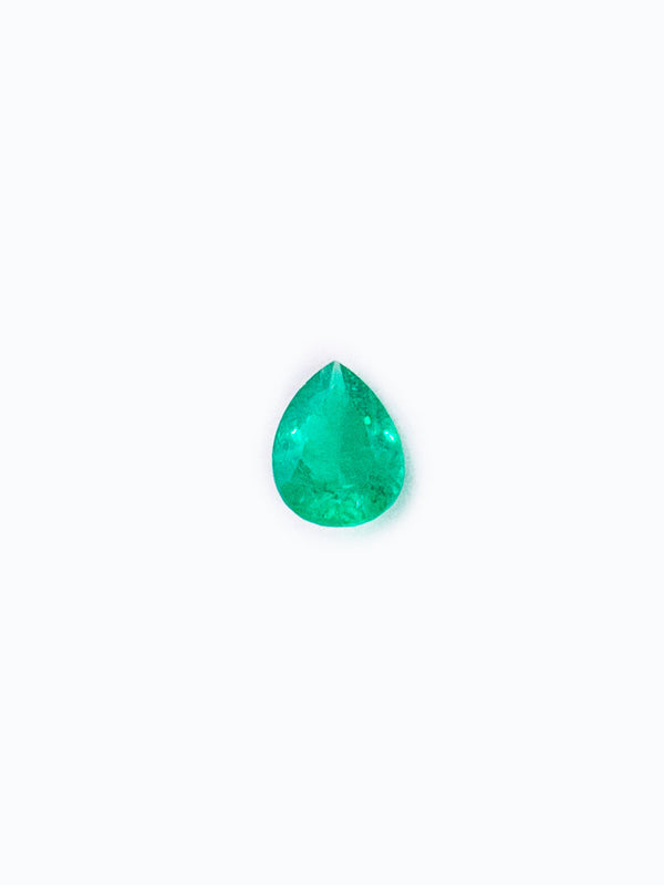 Piedra esmeralda corte gota